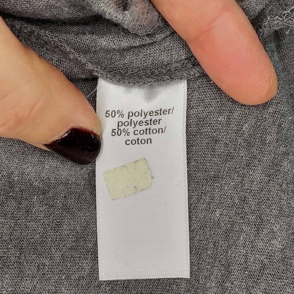 Maurices graphic tee tshirt scoop neck Namaste at home with my dog gray cream L - Picture 6 of 7